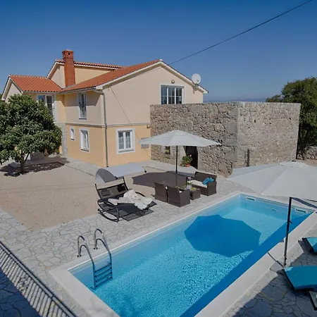 Feriehus Luxurioese Mit Pool- Grossem Mediterranen Garten Und Kinderspielplatz- By Interhome
