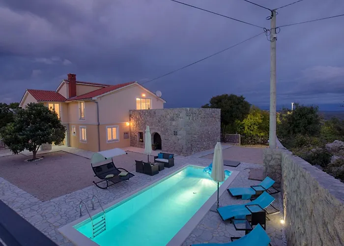 Luxurioese Mit Pool- Grossem Mediterranen Garten Und Kinderspielplatz- By Interhome *