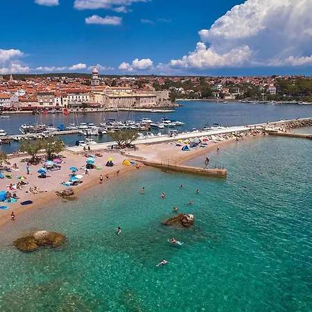 Hébergement de vacances Luxurioese Mit Pool- Grossem Mediterranen Garten Und Kinderspielplatz- By Interhome *