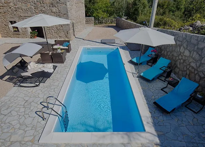 Luxurioese Mit Pool- Grossem Mediterranen Garten Und Kinderspielplatz- By Interhome *