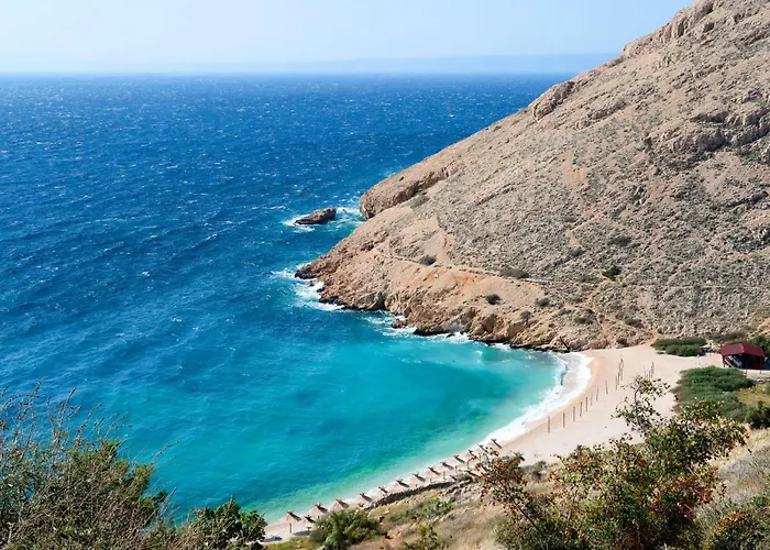 Hébergement de vacances Luxurioese Mit Pool- Grossem Mediterranen Garten Und Kinderspielplatz- By Interhome Vrh (Krk)