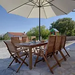 Luxurioese Mit Pool- Grossem Mediterranen Garten Und Kinderspielplatz- By Interhome Semesterbostad