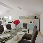 Luxurioese Mit Pool- Grossem Mediterranen Garten Und Kinderspielplatz- By Interhome Vrh (Krk)