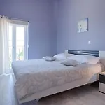 Luxurioese Mit Pool- Grossem Mediterranen Garten Und Kinderspielplatz- By Interhome * Vrh (Krk)