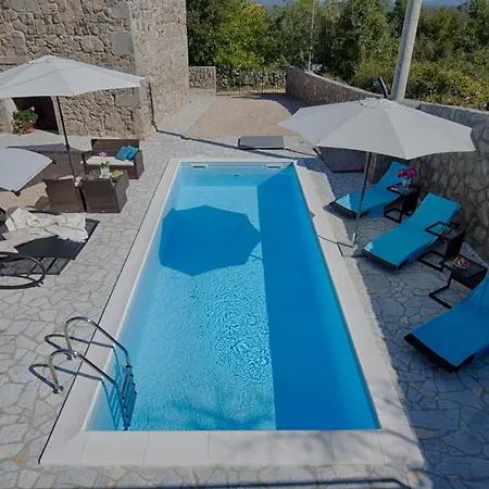 Luxurioese Mit Pool- Grossem Mediterranen Garten Und Kinderspielplatz- By Interhome *