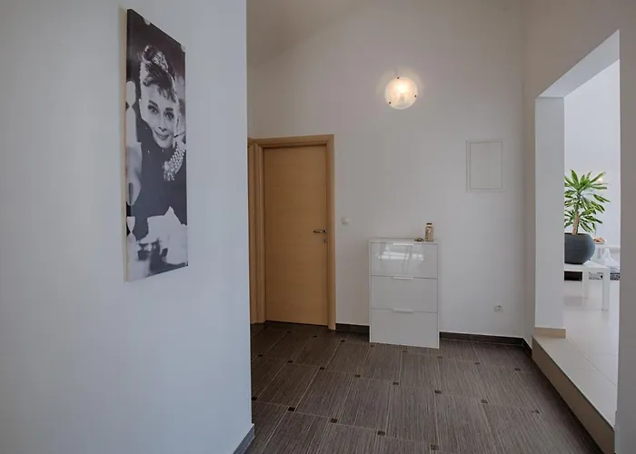 Feriehus Luxurioese Mit Pool- Grossem Mediterranen Garten Und Kinderspielplatz- By Interhome